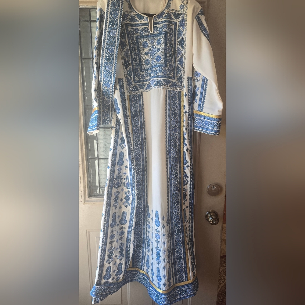 Stunning Palestinian Thobe W/ Belt